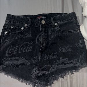 Arie cola shorts